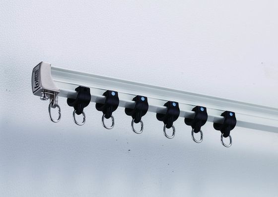 Ein guter Preis. Hochleistungs-10mm*23mm gekurvt Länge der Decken-Vorhang-Bahn-6m Im Internet